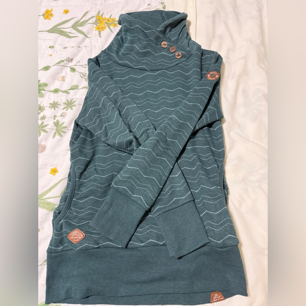 Ragewear sweater